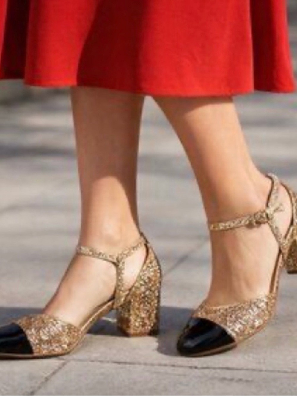NIB On 34th Gold Glitter Block Heel Mary Jane with Black Patent Toe Dotti Sz 6.5 - Picture 2 of 7